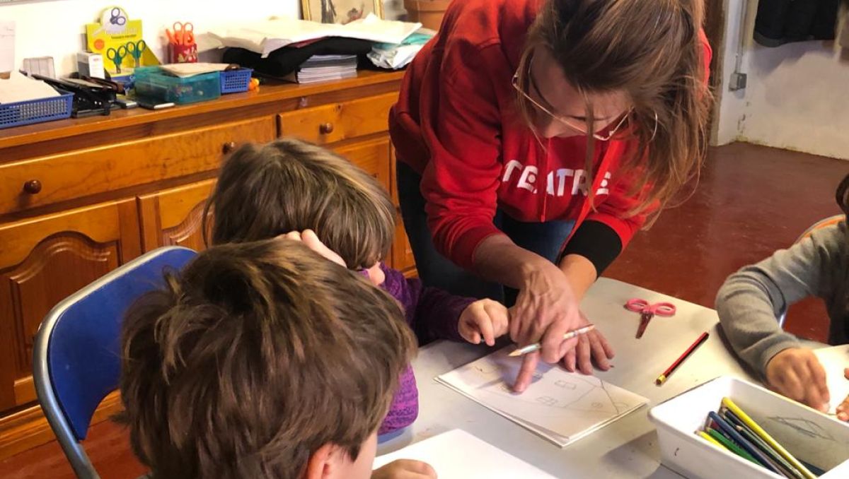 Els alumnes de La Cérvola Blanca descobreixen en “Patufet (i els seus pares)” Els alumnes de La Cérvola Blanca descobreixen en “Patufet (i els seus pares)”